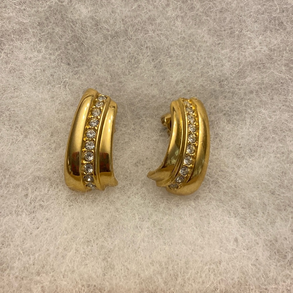 Vintage AVON 100th Anniversary (1886 -1986 Gold Tone curved stud earrings